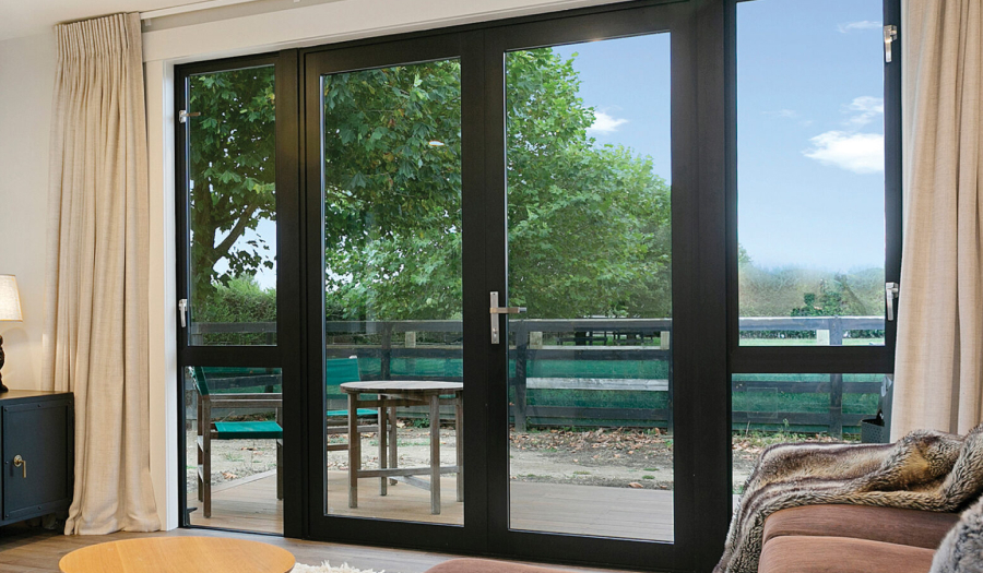 aluminium hinged door